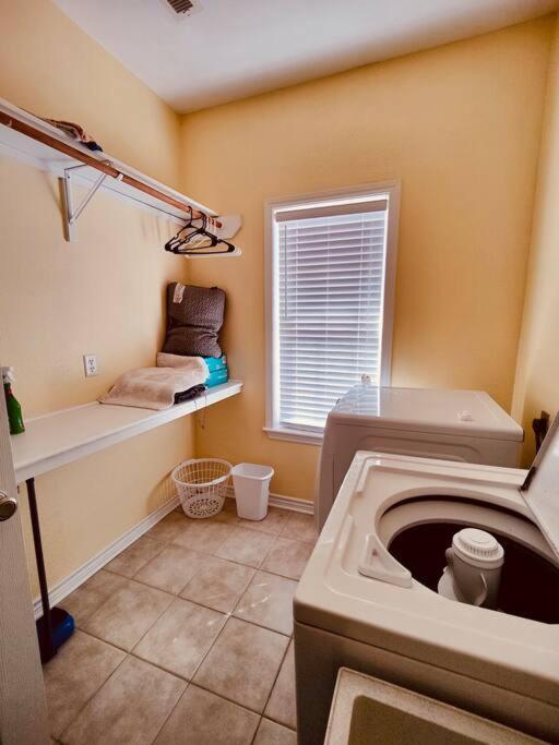 Sunny Delight - Sleeps 10 - Generous Space! Bolivar Peninsula Exterior photo