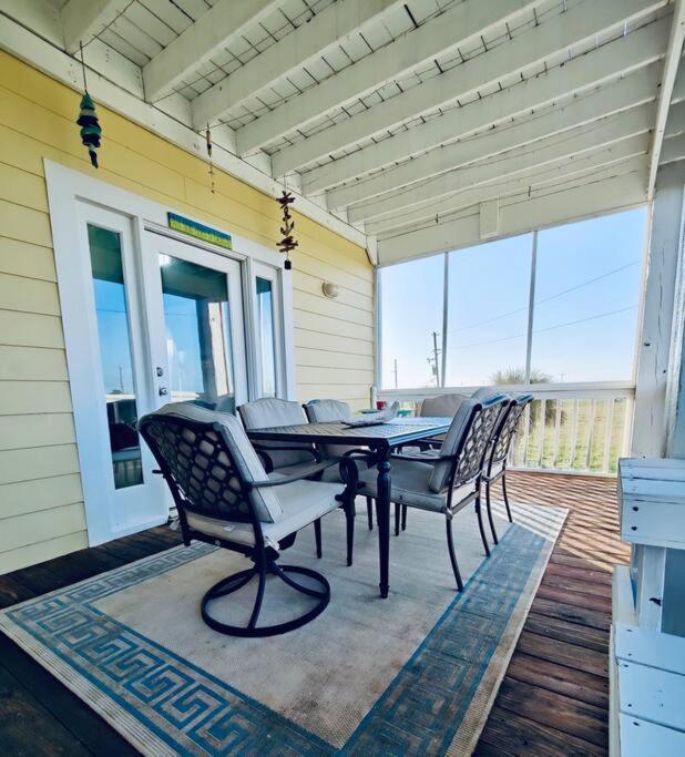 Sunny Delight - Sleeps 10 - Generous Space! Bolivar Peninsula Exterior photo