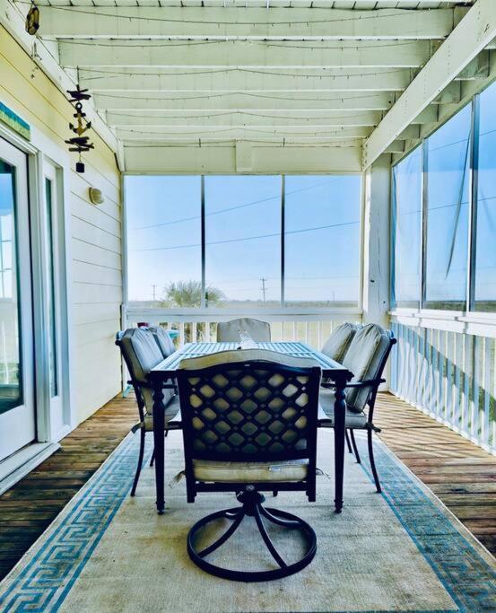 Sunny Delight - Sleeps 10 - Generous Space! Bolivar Peninsula Exterior photo