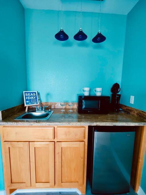 Sunny Delight - Sleeps 10 - Generous Space! Bolivar Peninsula Exterior photo