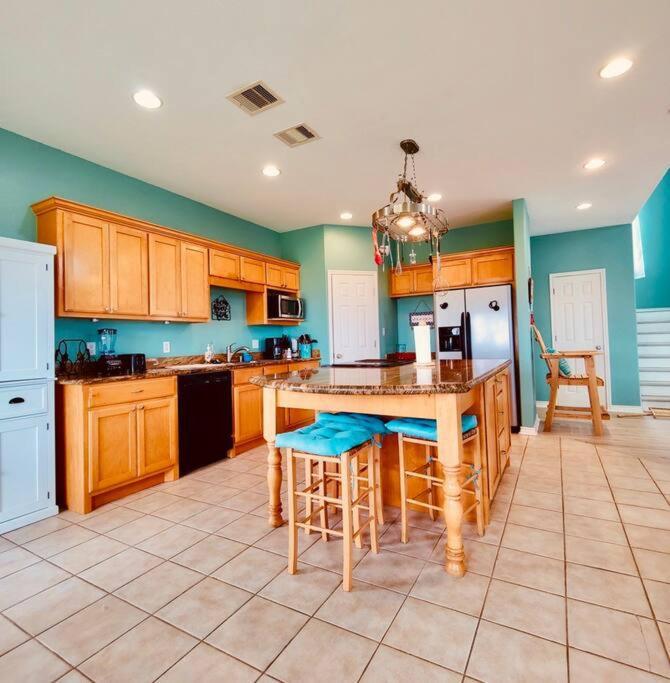 Sunny Delight - Sleeps 10 - Generous Space! Bolivar Peninsula Exterior photo